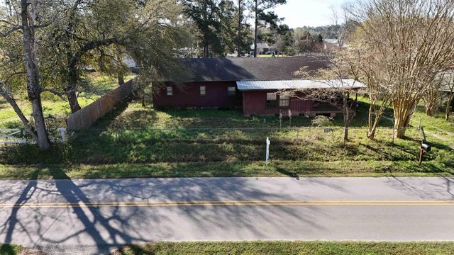 402 Lake Moultrie Drive, Bonneau, SC 29431