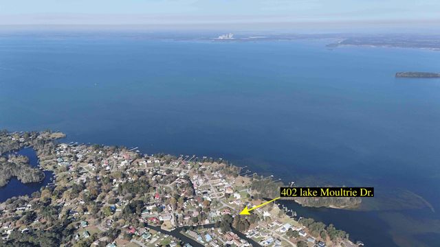 402 Lake Moultrie Drive, Bonneau, SC 29431