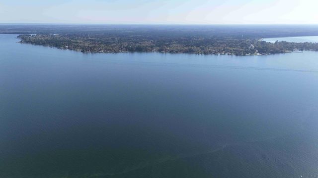 402 Lake Moultrie Drive, Bonneau, SC 29431