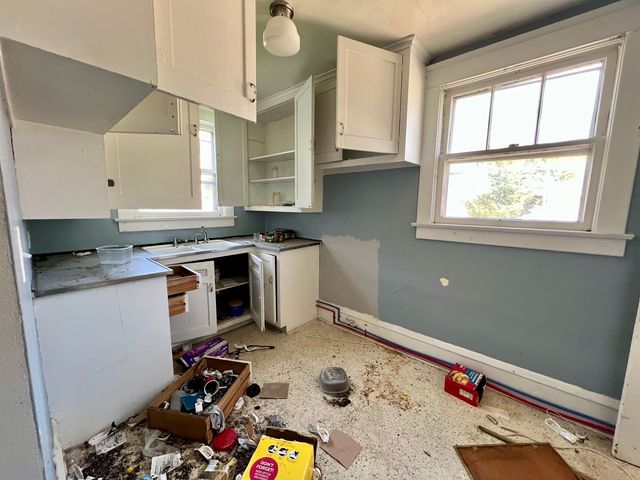 233 N Edward Street, Decatur, IL 62522