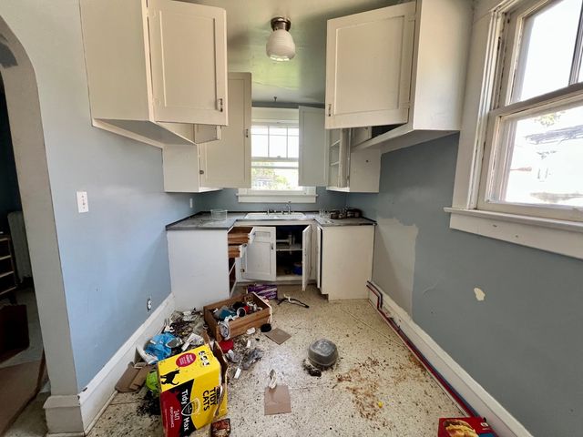 233 N Edward Street, Decatur, IL 62522