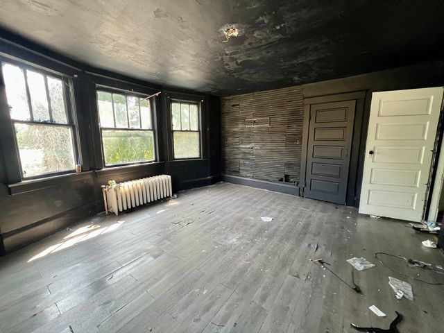 233 N Edward Street, Decatur, IL 62522