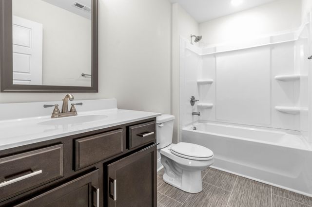 2628 Rafiki Dr, Clarksville, TN 37042