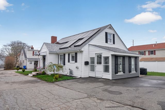 37 Blakely Ct, Fall River, MA 02720