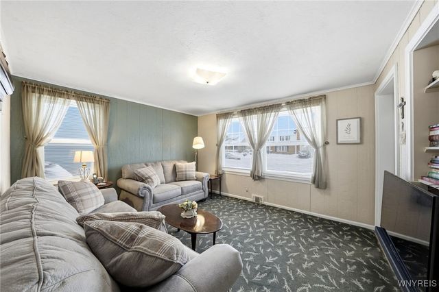 151 Calvert Boulevard, Tonawanda, NY 14150