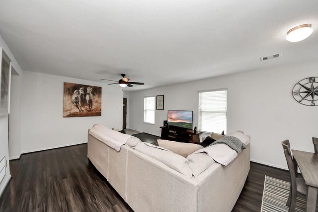 11647 Rosewood Forest Court, Houston, TX 77038