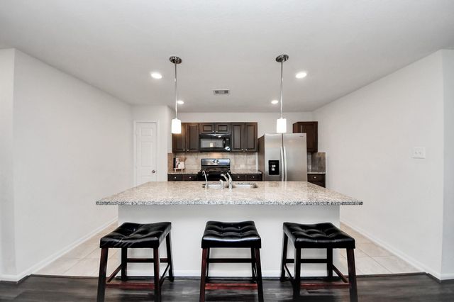 11647 Rosewood Forest Court, Houston, TX 77038