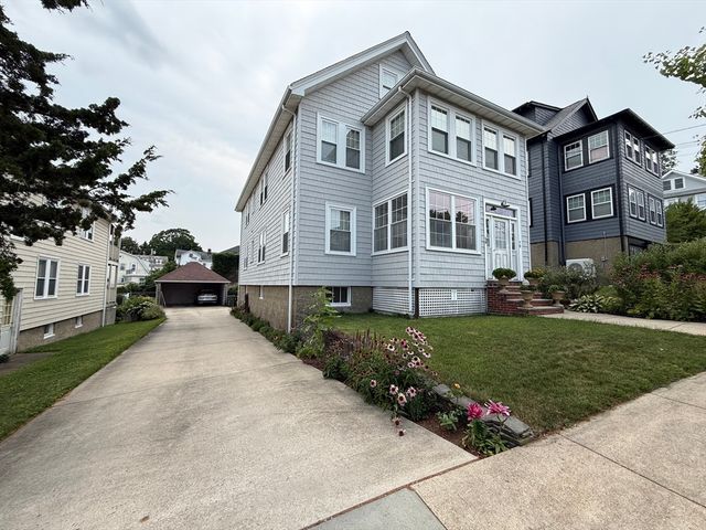 68 Templeton Parkway 68, Watertown, MA 02472
