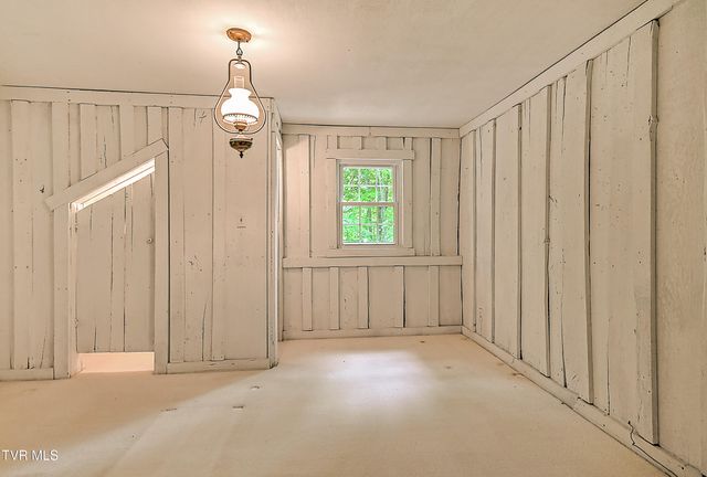 11066 Mount Calm Drive, Glade Spring, VA 24340