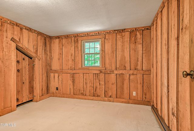 11066 Mount Calm Drive, Glade Spring, VA 24340