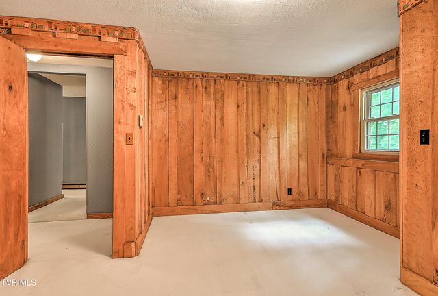 11066 Mount Calm Drive, Glade Spring, VA 24340