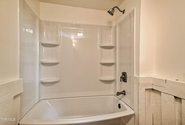 11066 Mount Calm Drive, Glade Spring, VA 24340