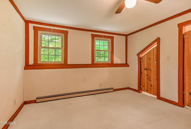 11066 Mount Calm Drive, Glade Spring, VA 24340