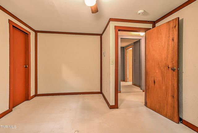 11066 Mount Calm Drive, Glade Spring, VA 24340
