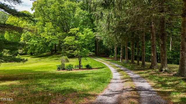 11066 Mount Calm Drive, Glade Spring, VA 24340