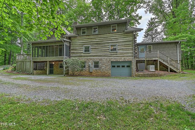 11066 Mount Calm Drive, Glade Spring, VA 24340