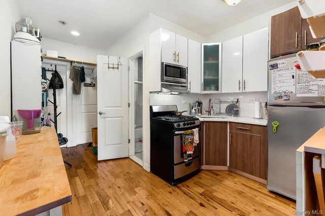 887 Lafayette Avenue, Brooklyn, NY 11221