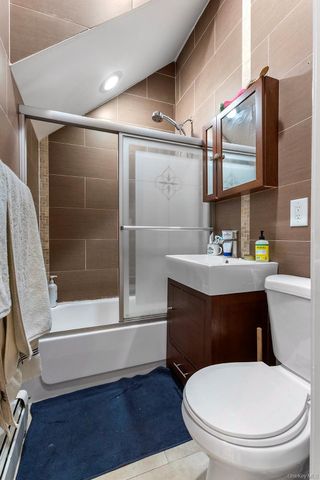 887 Lafayette Avenue, Brooklyn, NY 11221