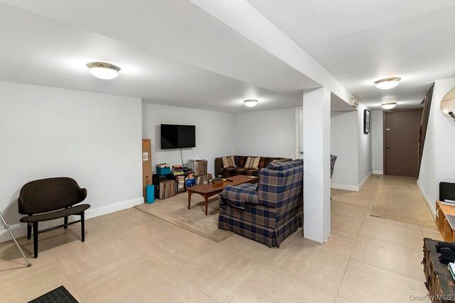 887 Lafayette Avenue, Brooklyn, NY 11221