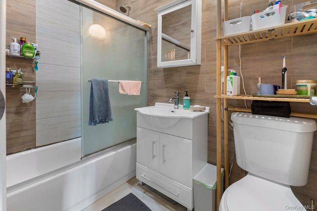 887 Lafayette Avenue, Brooklyn, NY 11221