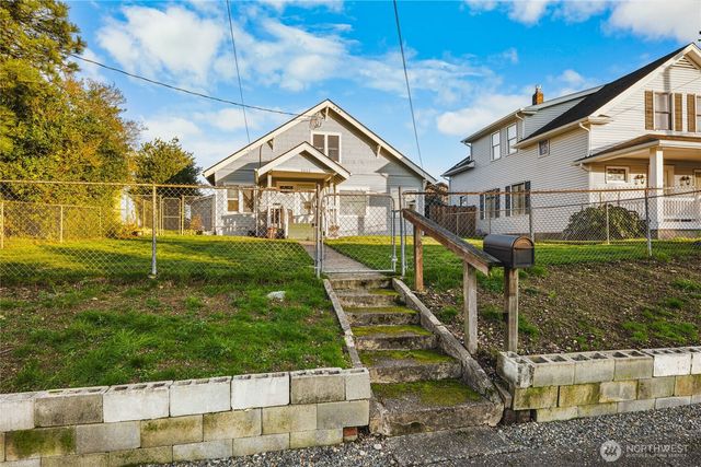 5033 S I Street, Tacoma, WA 98408