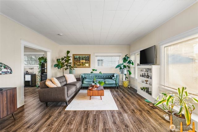 5033 S I Street, Tacoma, WA 98408