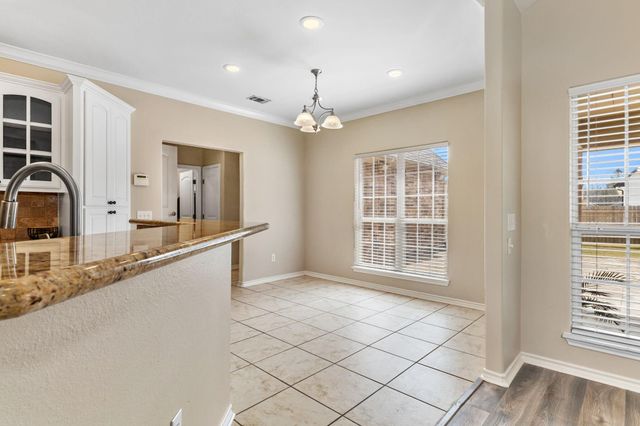 127 Copperwood Loop, Lufkin, TX 75901