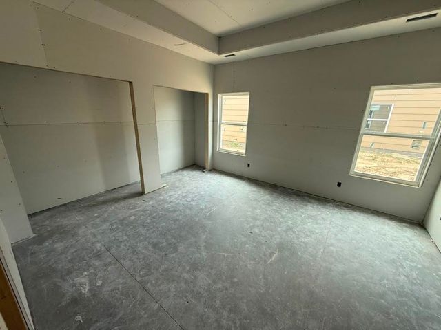 8962 E Joshua St, Bel Aire, KS 67226
