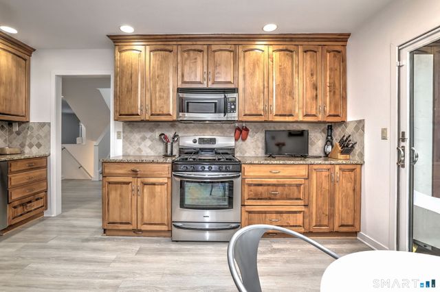 690 Forest Road 651, West Haven, CT 06516