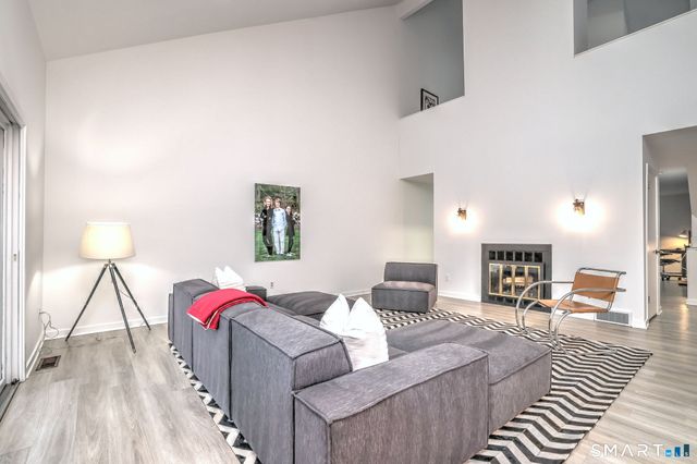 690 Forest Road 651, West Haven, CT 06516