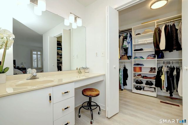 690 Forest Road 651, West Haven, CT 06516