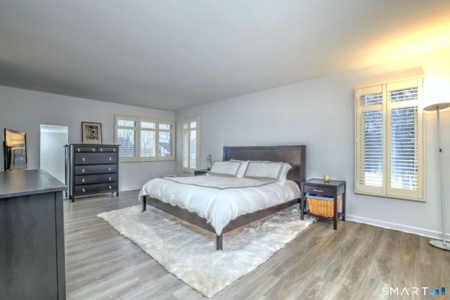 690 Forest Road 651, West Haven, CT 06516