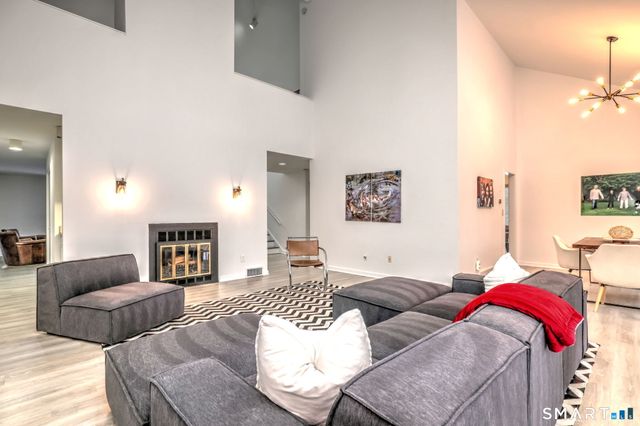 690 Forest Road 651, West Haven, CT 06516