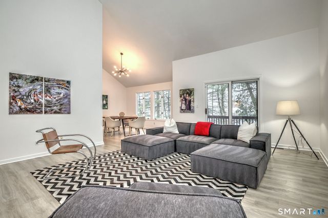 690 Forest Road 651, West Haven, CT 06516