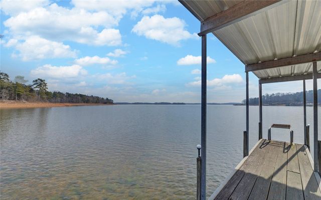 142 C & C Circle, Hartwell, GA 30643