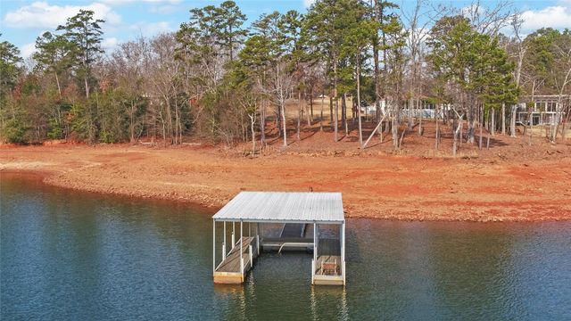 142 C & C Circle, Hartwell, GA 30643