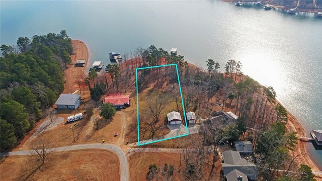 142 C & C Circle, Hartwell, GA 30643