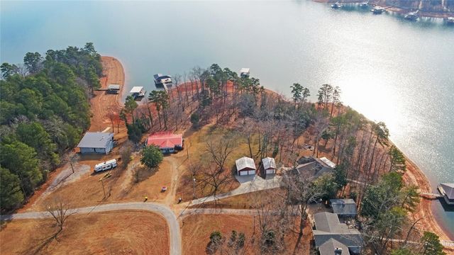 142 C & C Circle, Hartwell, GA 30643