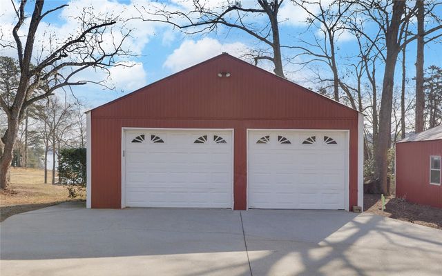 142 C & C Circle, Hartwell, GA 30643