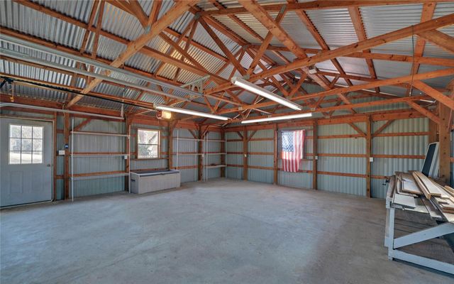 142 C & C Circle, Hartwell, GA 30643