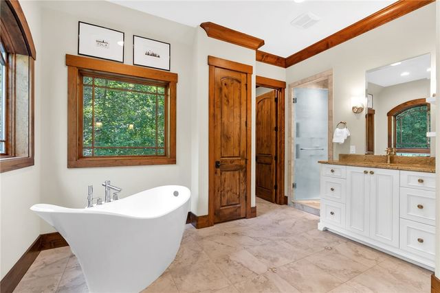 114 Club Cove Way, Sunset, SC 29685