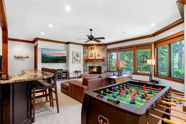 114 Club Cove Way, Sunset, SC 29685