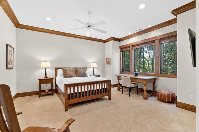 114 Club Cove Way, Sunset, SC 29685