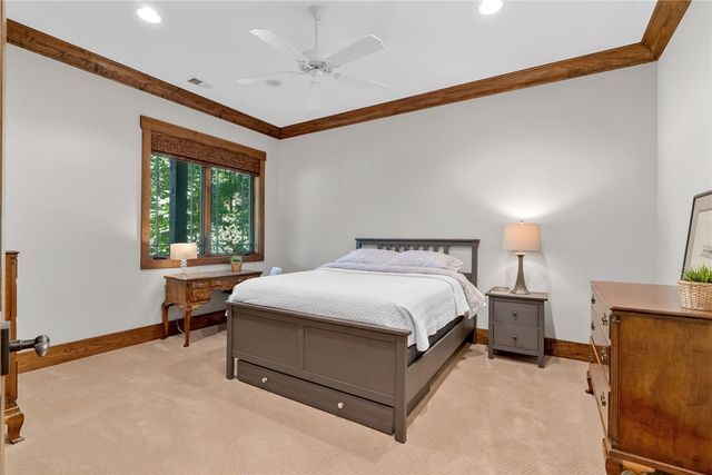 114 Club Cove Way, Sunset, SC 29685