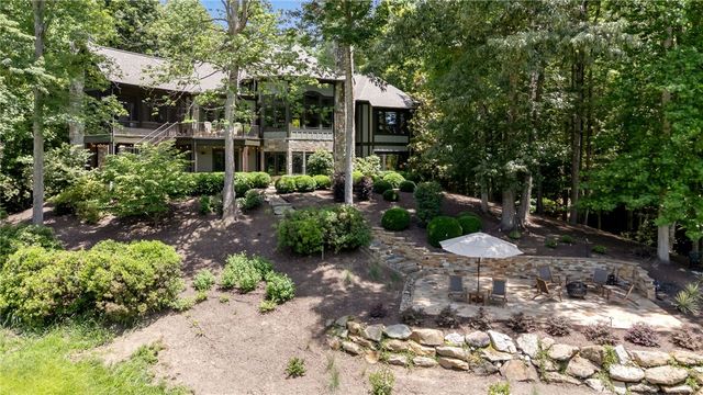 114 Club Cove Way, Sunset, SC 29685