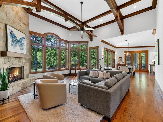 114 Club Cove Way, Sunset, SC 29685