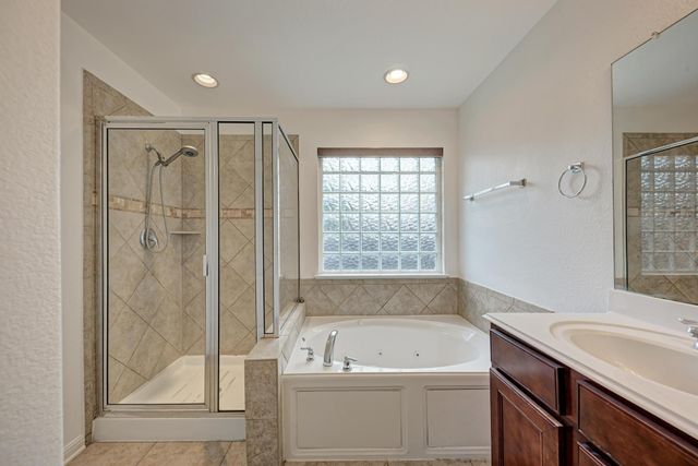 261 Mystic HOLW, Buda, TX 78610