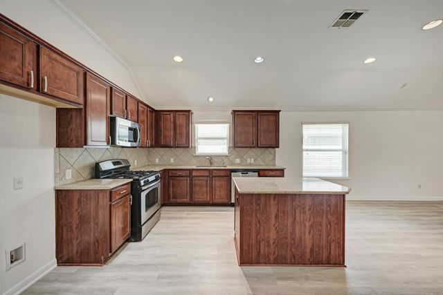 261 Mystic HOLW, Buda, TX 78610