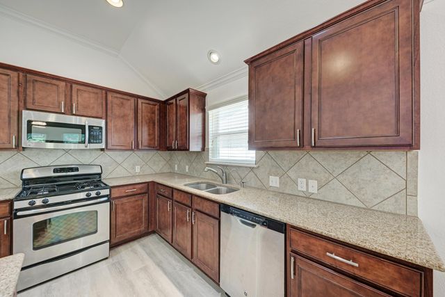 261 Mystic HOLW, Buda, TX 78610