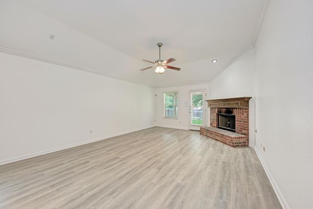 261 Mystic HOLW, Buda, TX 78610